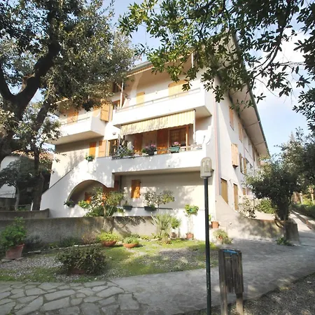 Apartment Pino Italico *